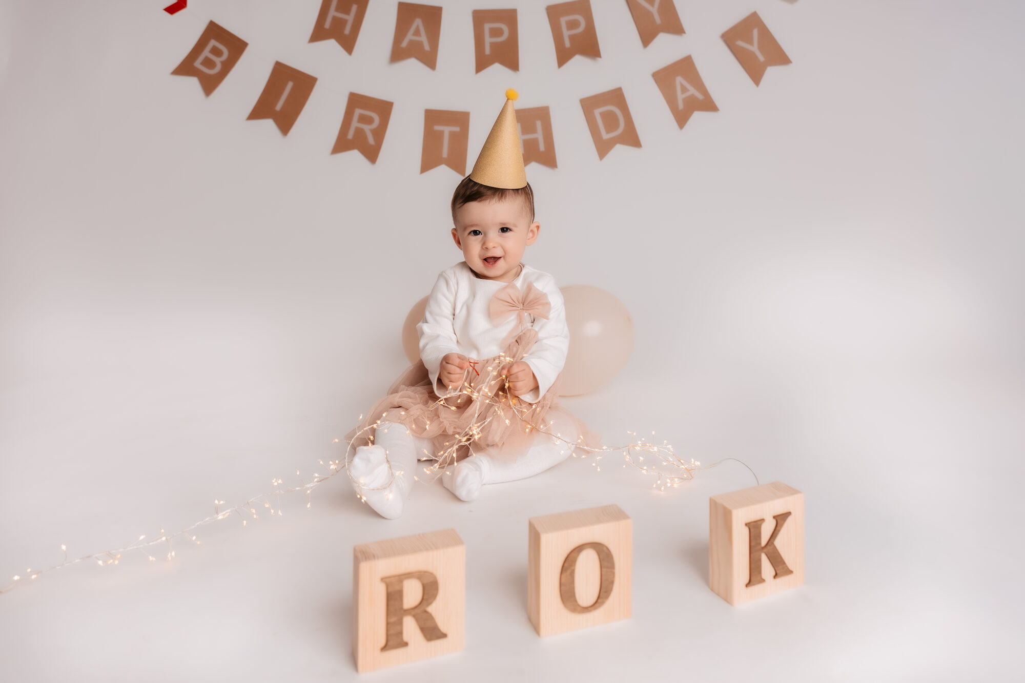 Sesja dziecięca w jasnym kadrze